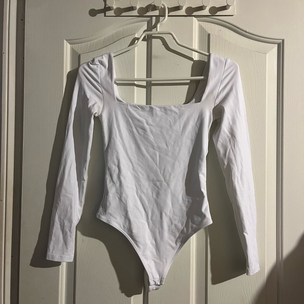 Babaton Classic Squareneck White Bodysuit